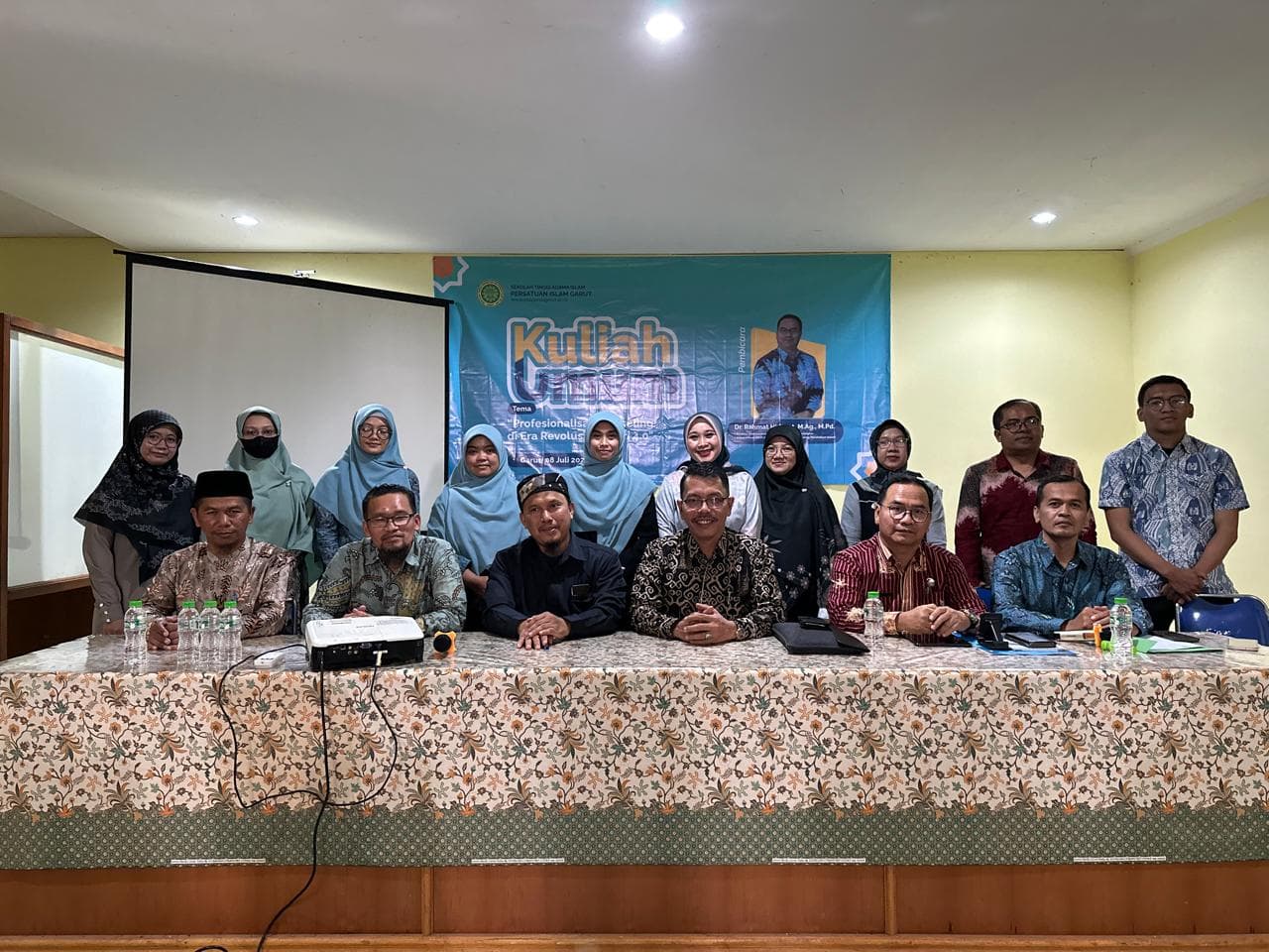 Usung Tema Profesionalisasi Konseling, BKPI STAI Persis Garut Adakan Kuliah Umum