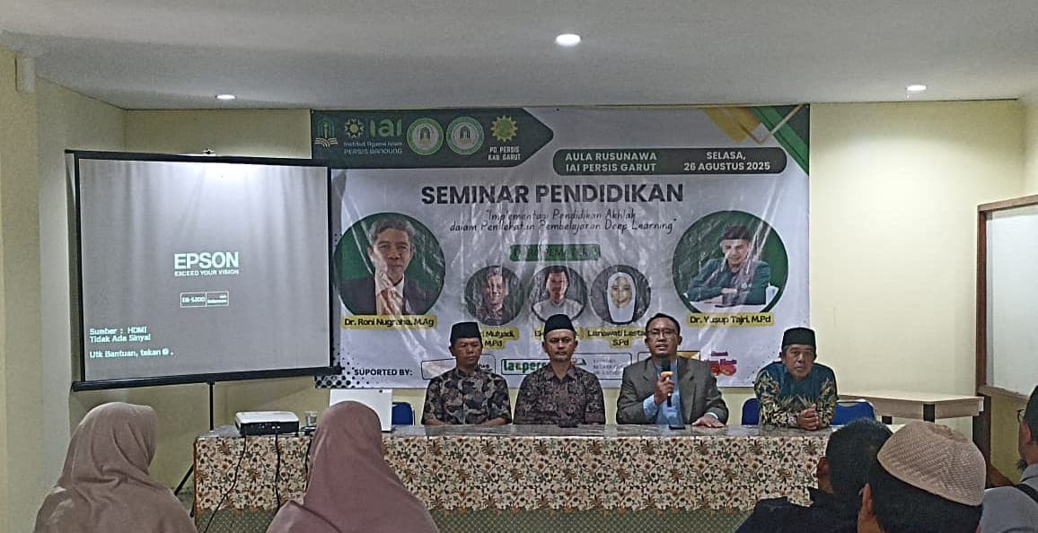 Menjembatani Tradisi dan Teknologi, HIMAPAS IAI Persis Garut Sukses Adakan Seminar Pendidikan