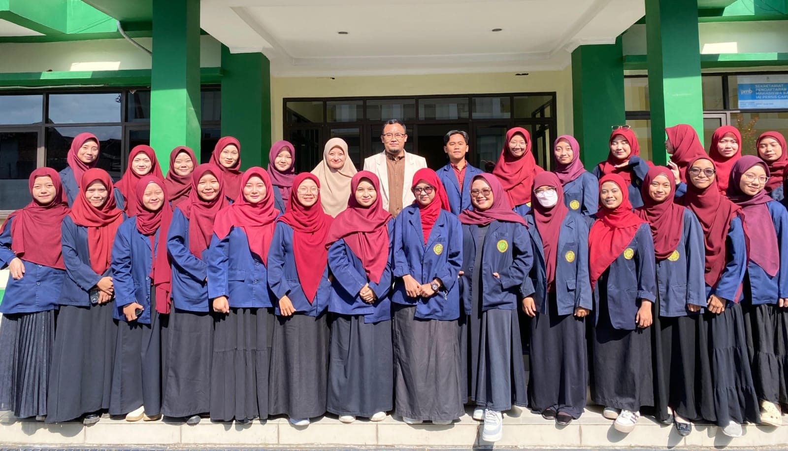 Siapkan Guru Profesional: Prodi PGMI IAI Persis Garut Gelar Pembekalan dan Pelepasan PLP 2