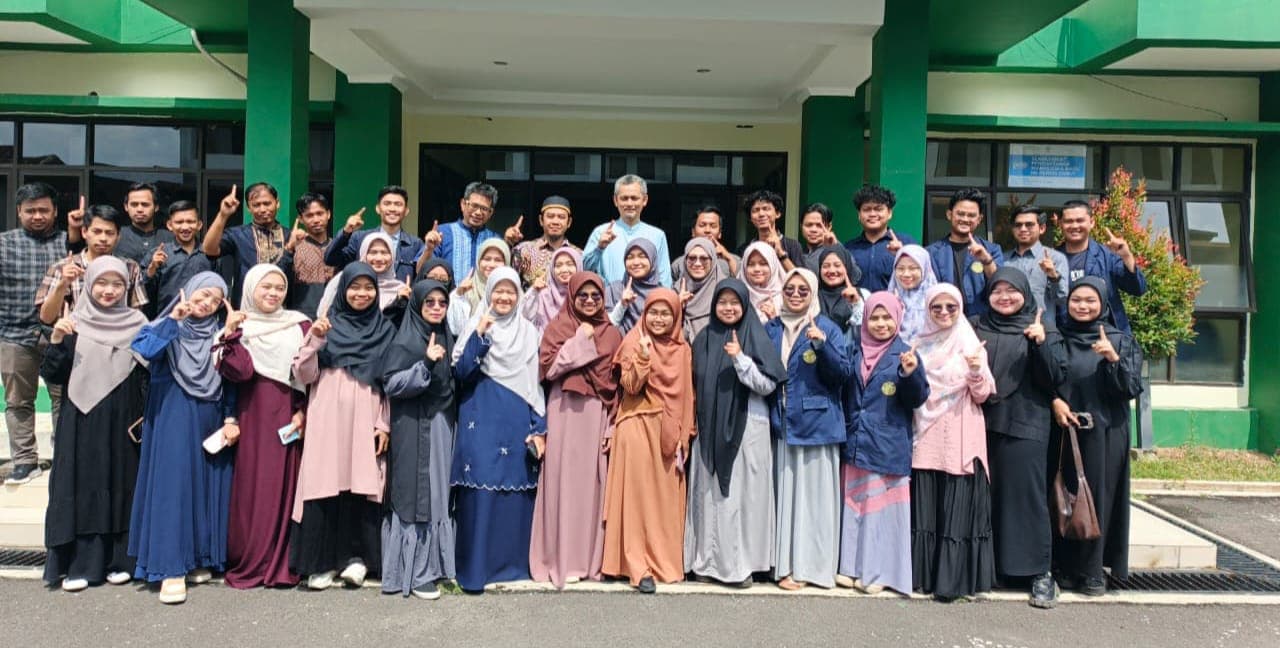 Menyulam Tafsir dan Ekologi: Mahasiswa IAT IAI Persis Garut Tanam Kesadaran Lingkungan