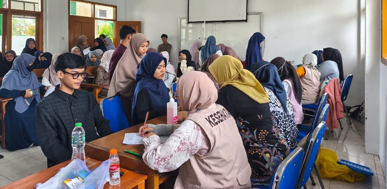 Bekerjasaman dengan Dinas Kesehatan Kabupaten Garut, IAI Persis Garut Gelar Cek Kesehatan Gratis bagi Dosen dan Mahasiswa